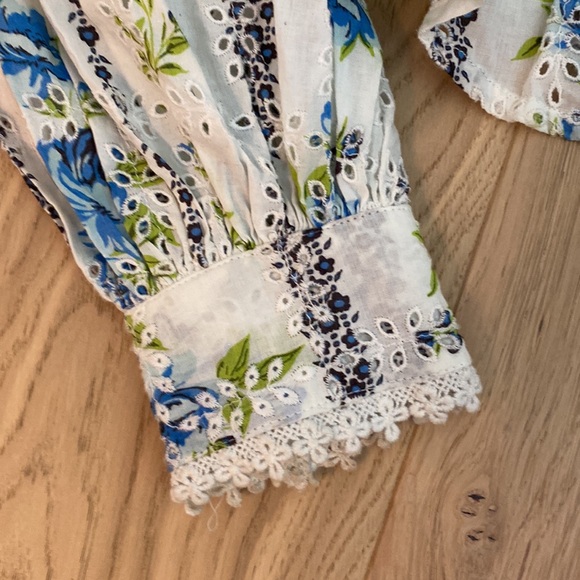 Free People floral eyelet blouse . Size xs - Picture 3 of 4